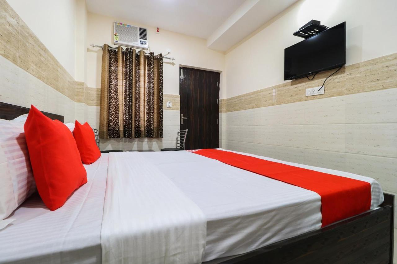 Oyo 49095 Hotel K Fort Abadpura Eksteriør billede