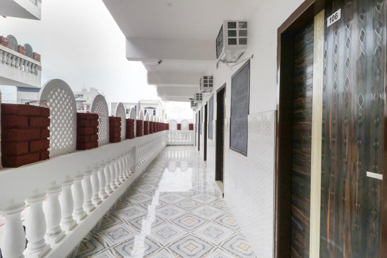 Oyo 49095 Hotel K Fort Abadpura Eksteriør billede