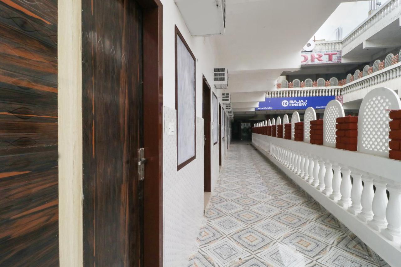 Oyo 49095 Hotel K Fort Abadpura Eksteriør billede